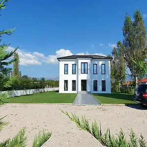 Nerium Garden Tirana Airport , Rinas Albanie